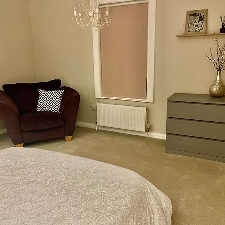 Stylish & Spacious 2 Storey, 3 Bed Apartment Gravesend Exterior photo