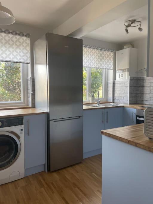 Stylish & Spacious 2 Storey, 3 Bed Apartment Gravesend Exterior photo